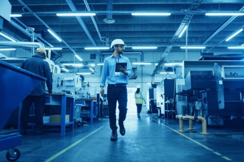 Indústria 4.0 na prática: A ponte entre o chão de fábrica (OT) e a gestão (IT)