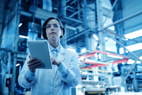 Da fórmula à expedição: Como um ERP otimiza a produção química